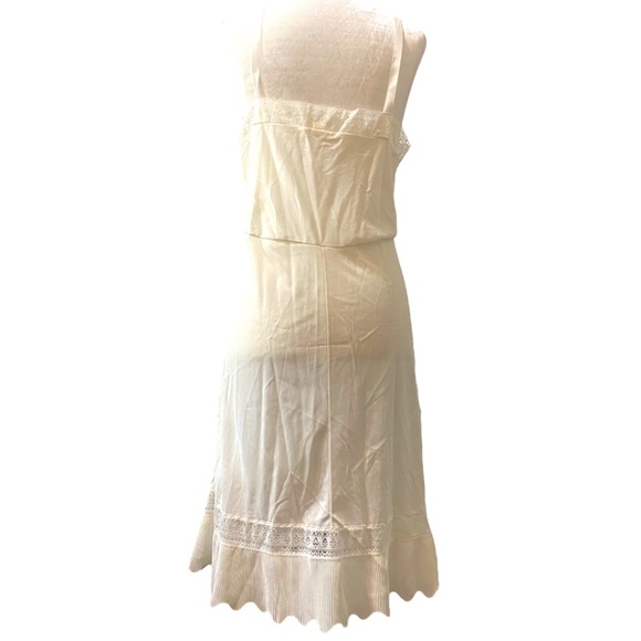 Vintage slip with lace trim & adjustable straps. Sz36 - Picture 3 of 15